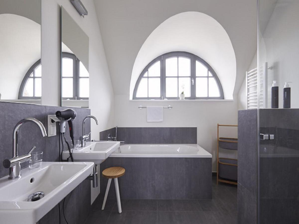 Reetland Am Meer - Premium Reetdachvilla Mit 3 Schlafzimmern, Sauna Und Kamin E24 Dranske Luaran gambar